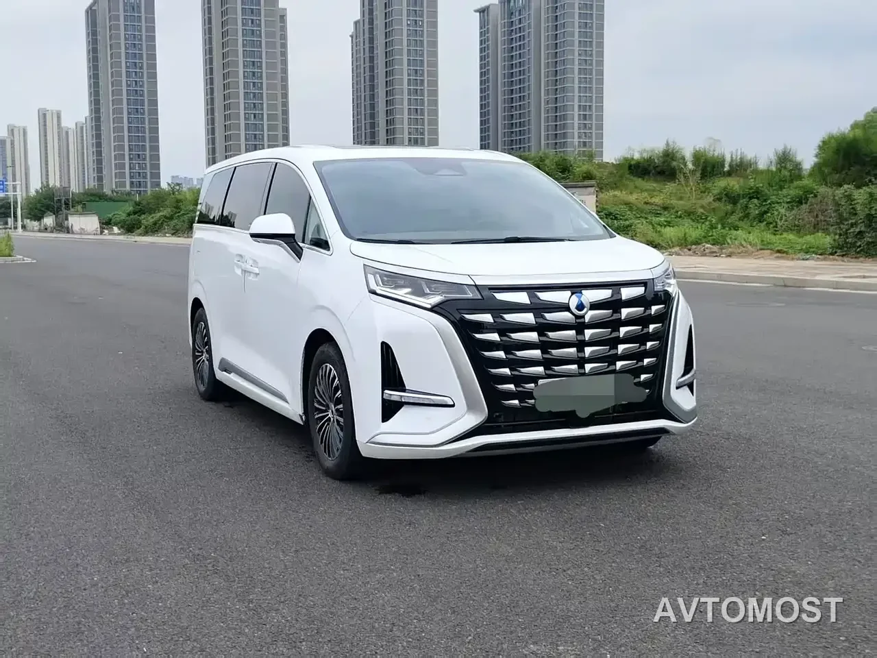 Denza D9 2022 DM-i 970 All-Wheel Drive Honor Edition — фото 3