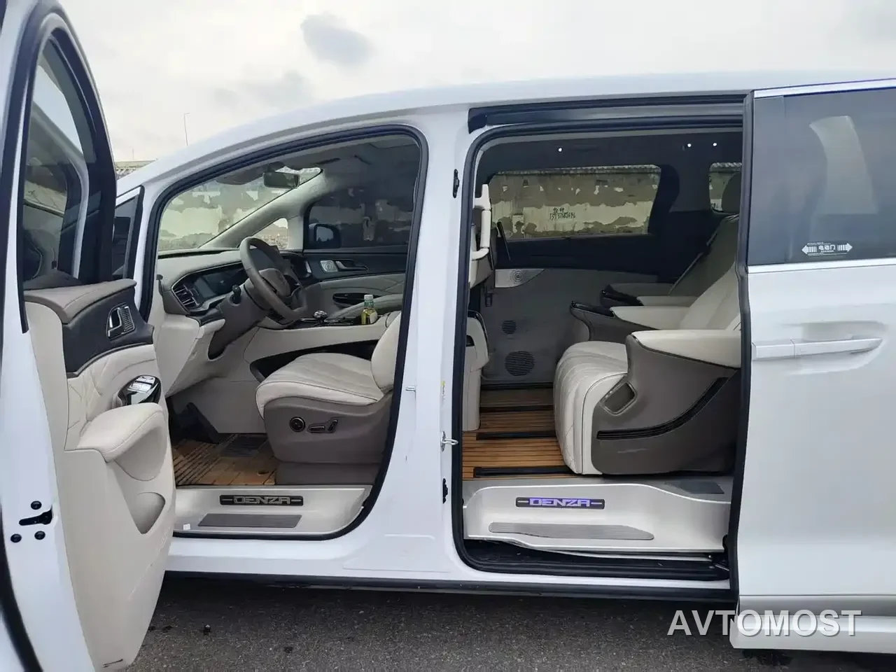 Denza D9 2022 DM-i 970 All-Wheel Drive Honor Edition — фото 7