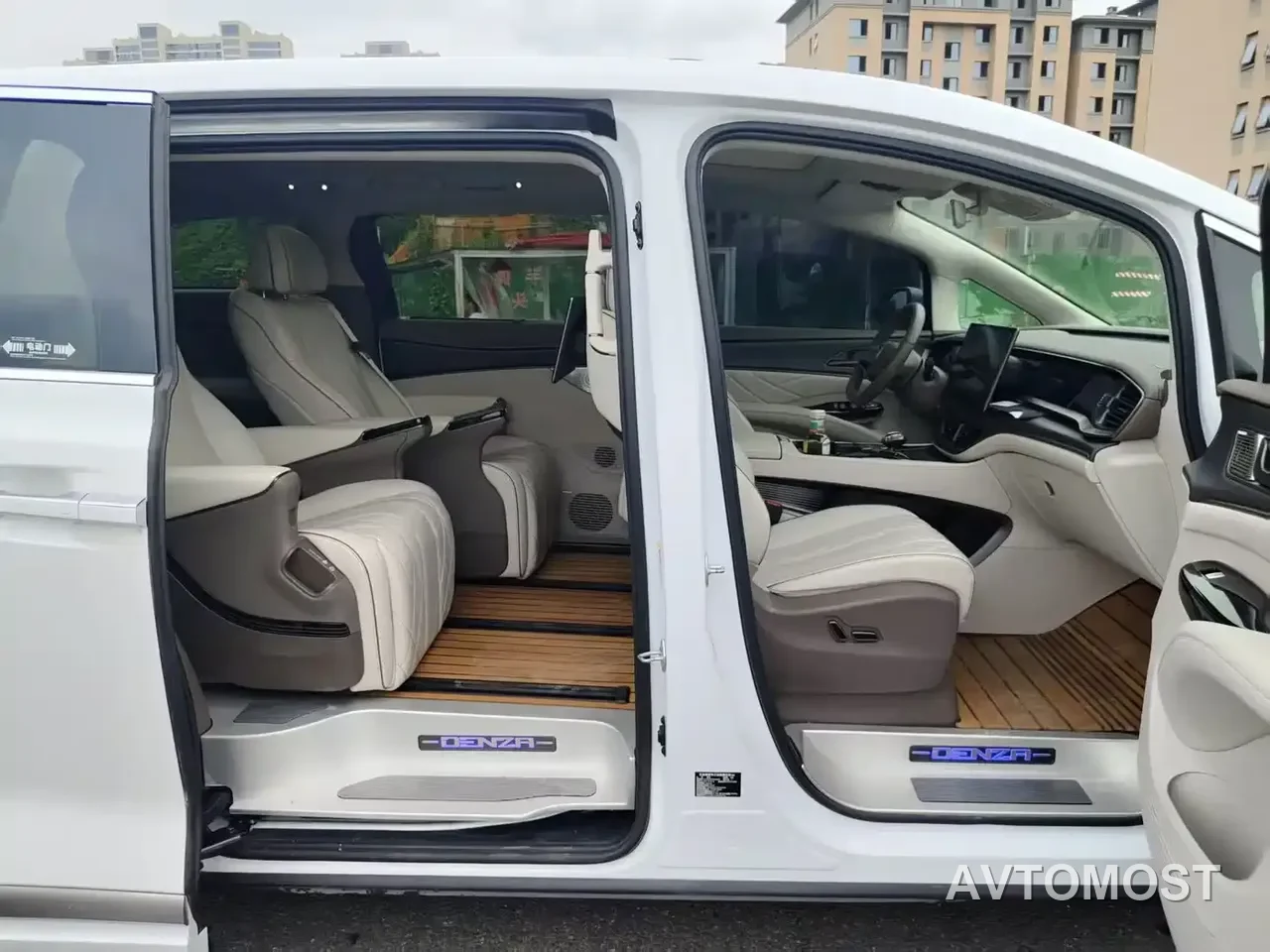 Denza D9 2022 DM-i 970 All-Wheel Drive Honor Edition — фото 9
