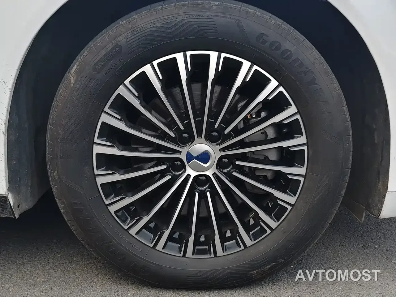 Denza D9 2022 DM-i 970 All-Wheel Drive Honor Edition — фото 29