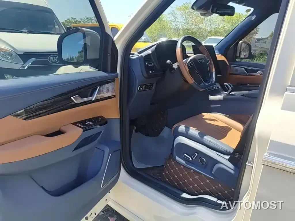LEVC TX 2022 TX5 Extended Range Urban Lounge Edition — фото 13
