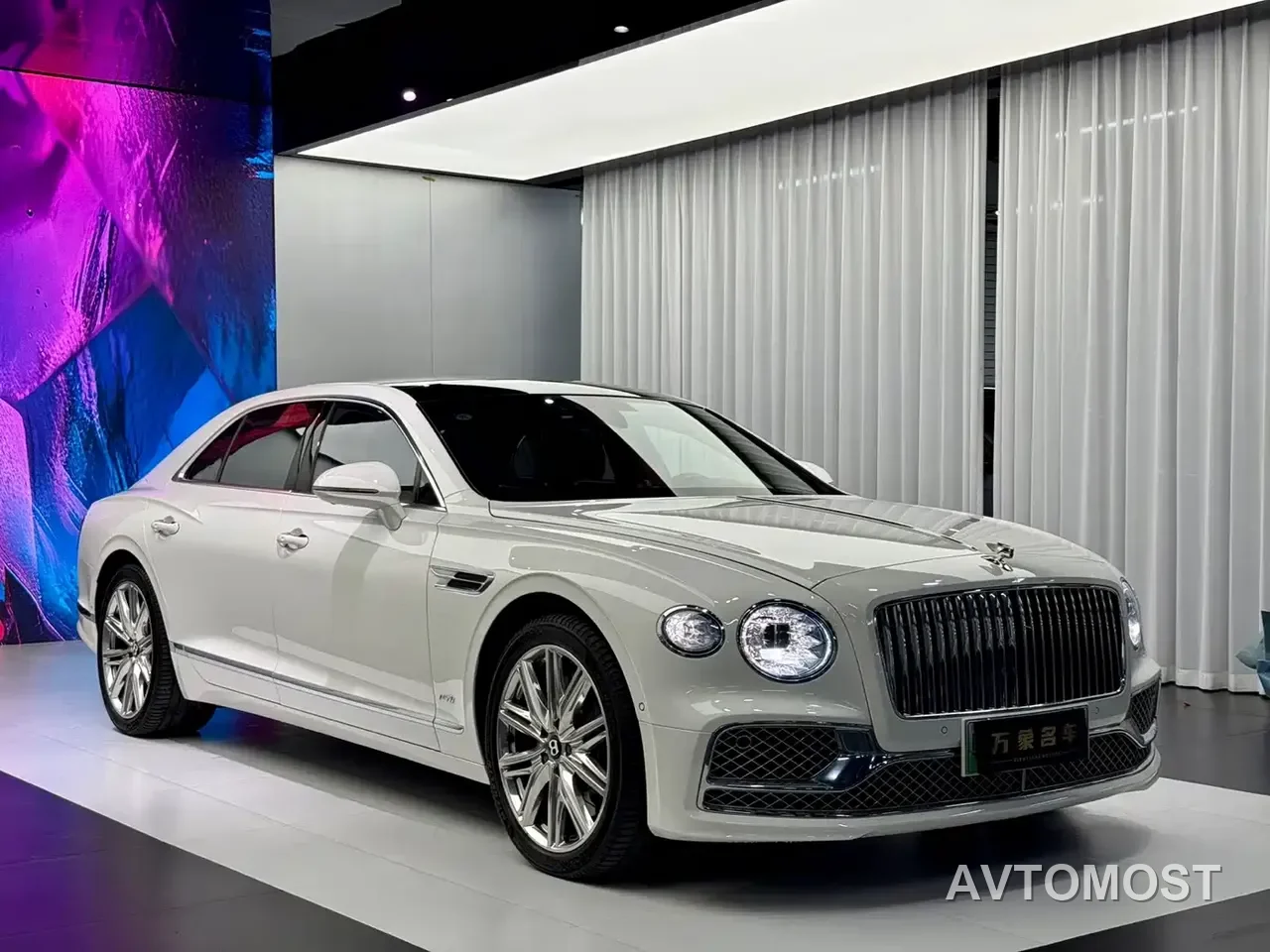 Bentley Flying Spur Plug-in Hybrid 2022 2.9T V6 Hybrid — фото 3