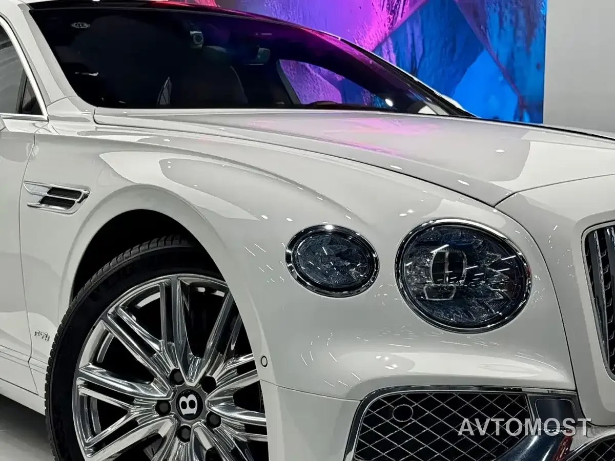 Bentley Flying Spur Plug-in Hybrid 2022 2.9T V6 Hybrid — фото 9