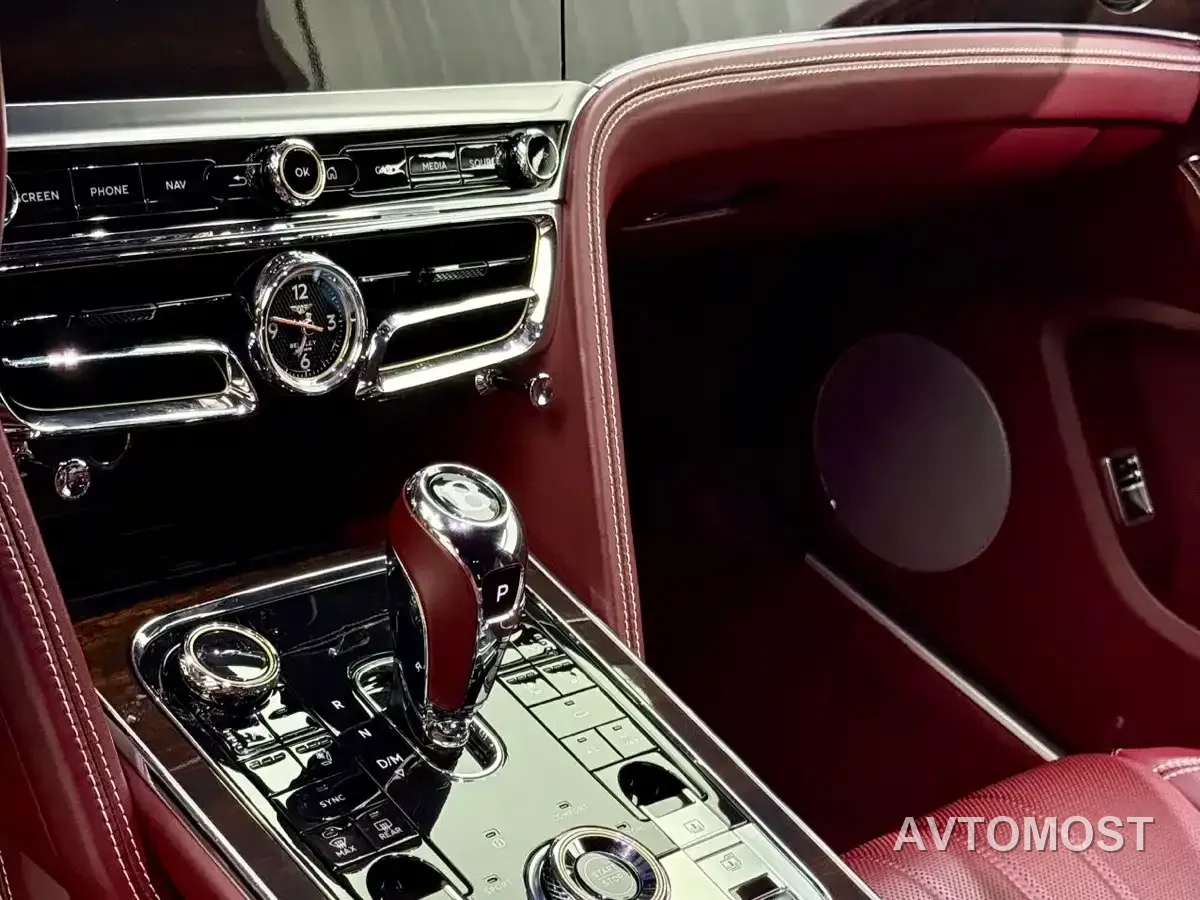 Bentley Flying Spur Plug-in Hybrid 2022 2.9T V6 Hybrid — фото 12