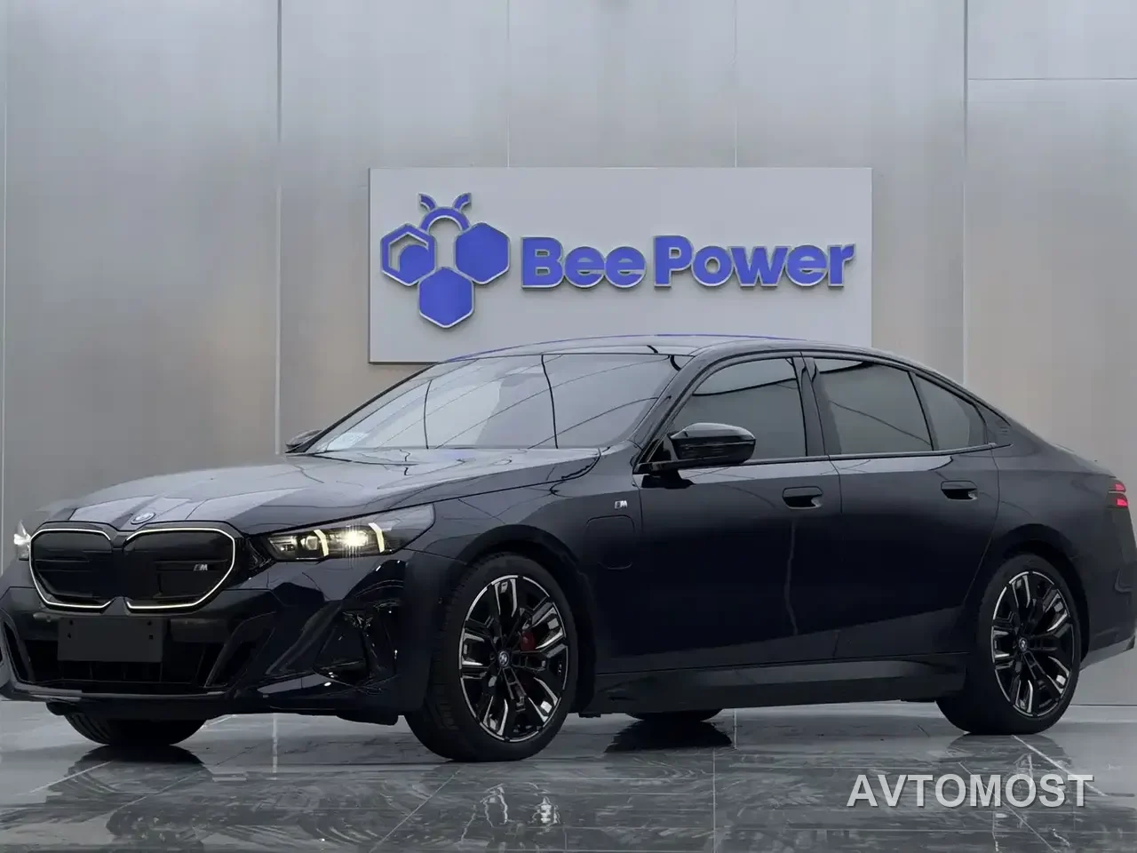 BMW i5 M60 2024 xDrive M60 — фото 1