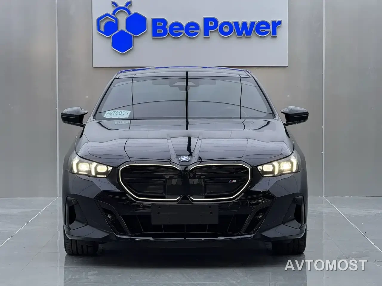 BMW i5 M60 2024 xDrive M60 — фото 18