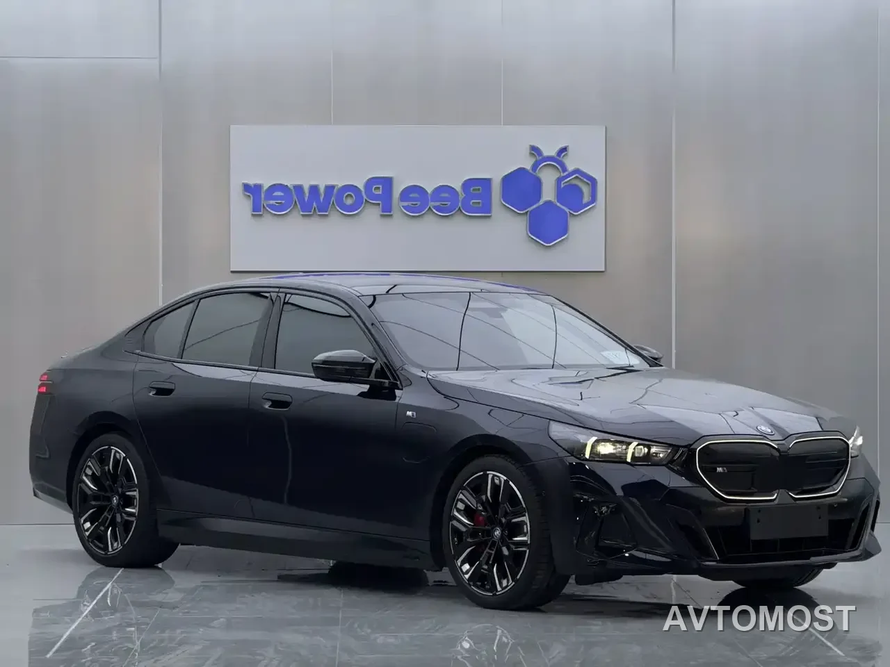BMW i5 M60 2024 xDrive M60 — фото 19