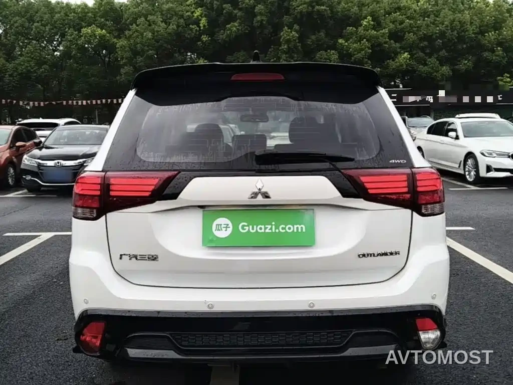 Mitsubishi Outlander 2021 2.4L 4WD Yaodong Edition 5-seater — фото 5