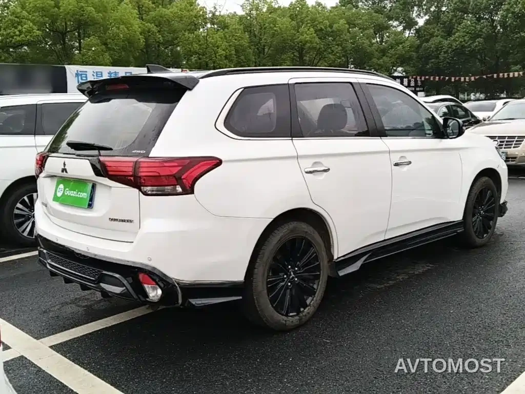 Mitsubishi Outlander 2021 2.4L 4WD Yaodong Edition 5-seater — фото 6