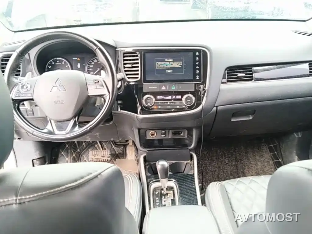 Mitsubishi Outlander 2021 2.4L 4WD Yaodong Edition 5-seater — фото 9