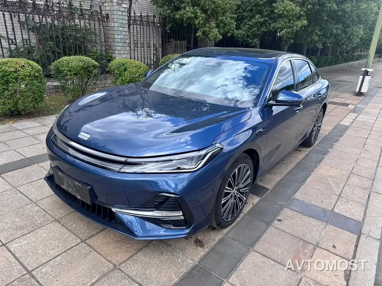 Geely Galaxy A7 2025 EM-i 70km Luxury Edition — фото 1