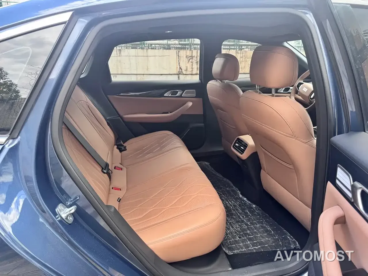 Geely Galaxy A7 2025 EM-i 70km Luxury Edition — фото 11