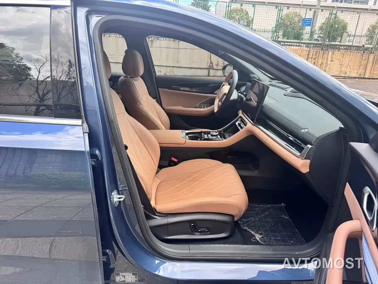 Geely Galaxy A7 2025 EM-i 70km Luxury Edition — фото 8