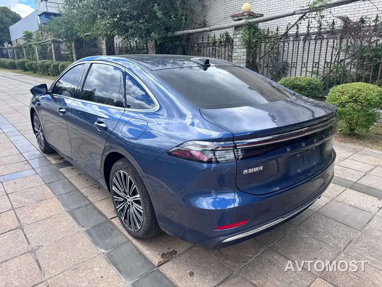 Geely Galaxy A7 2025 EM-i 70km Luxury Edition — фото 3