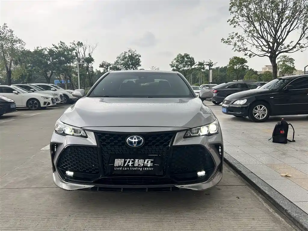 Toyota Avalon 2019 Hybrid 2.5L Luxury Edition China VI — фото 2