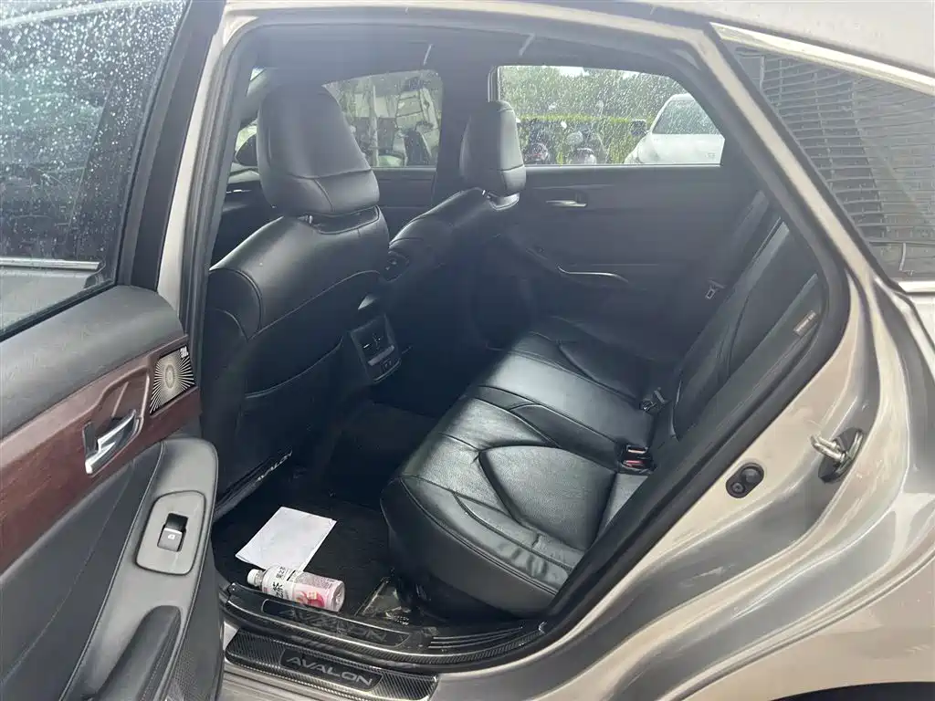 Toyota Avalon 2019 Hybrid 2.5L Luxury Edition China VI — фото 6