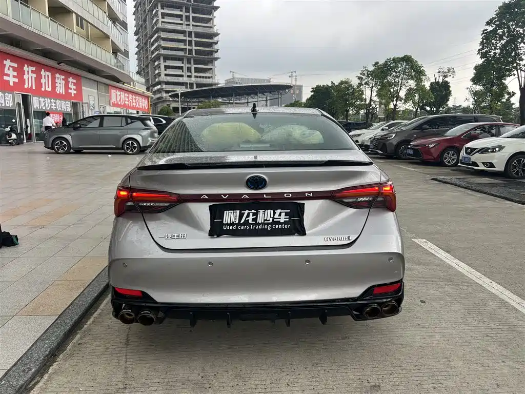 Toyota Avalon 2019 Hybrid 2.5L Luxury Edition China VI — фото 8