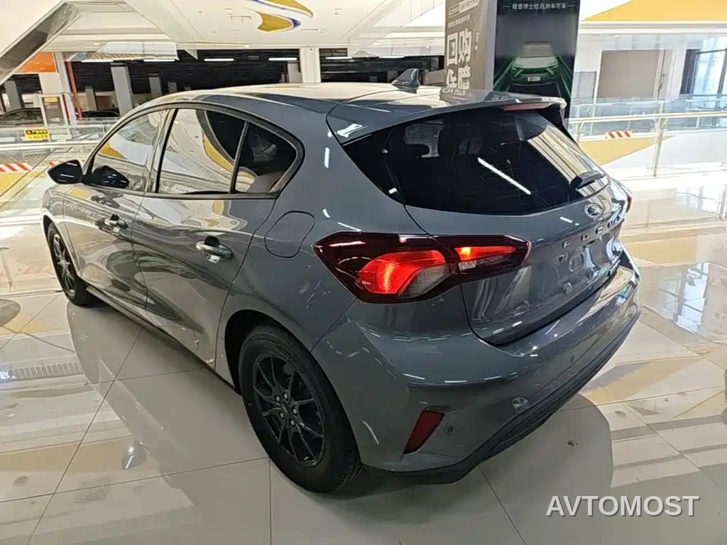 Ford Focus 2022 Hatchback EcoBoost 180 Auto Speed Edition — фото 5