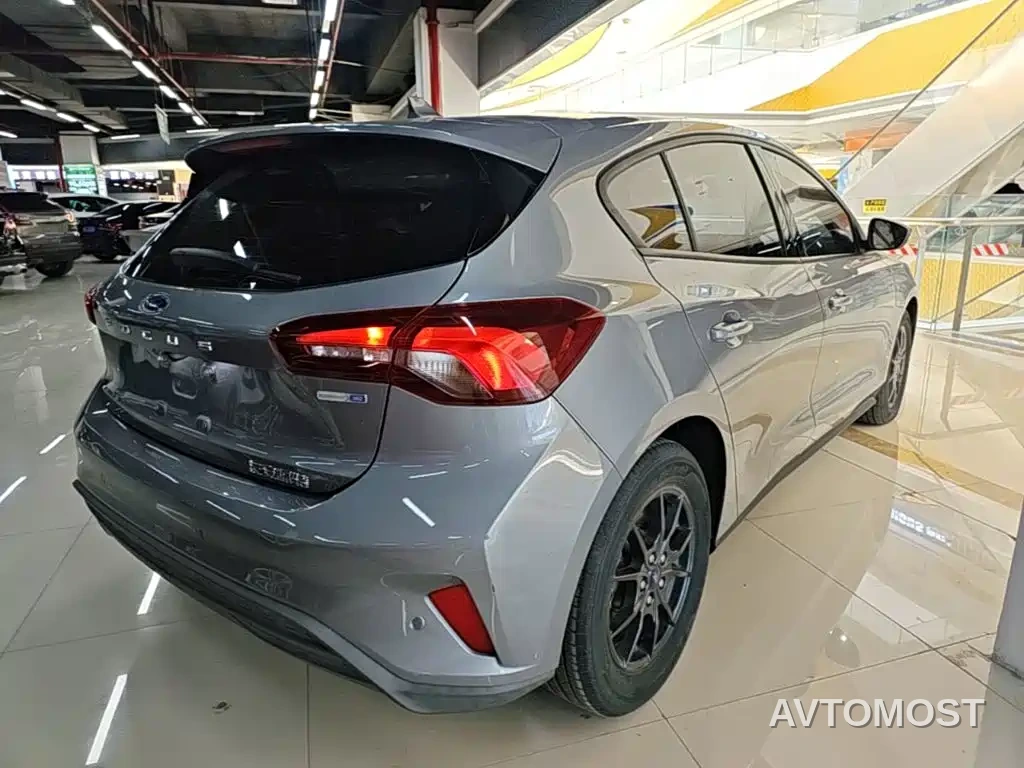 Ford Focus 2022 Hatchback EcoBoost 180 Auto Speed Edition — фото 7