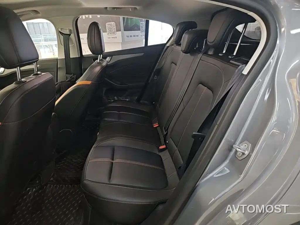 Ford Focus 2022 Hatchback EcoBoost 180 Auto Speed Edition — фото 17