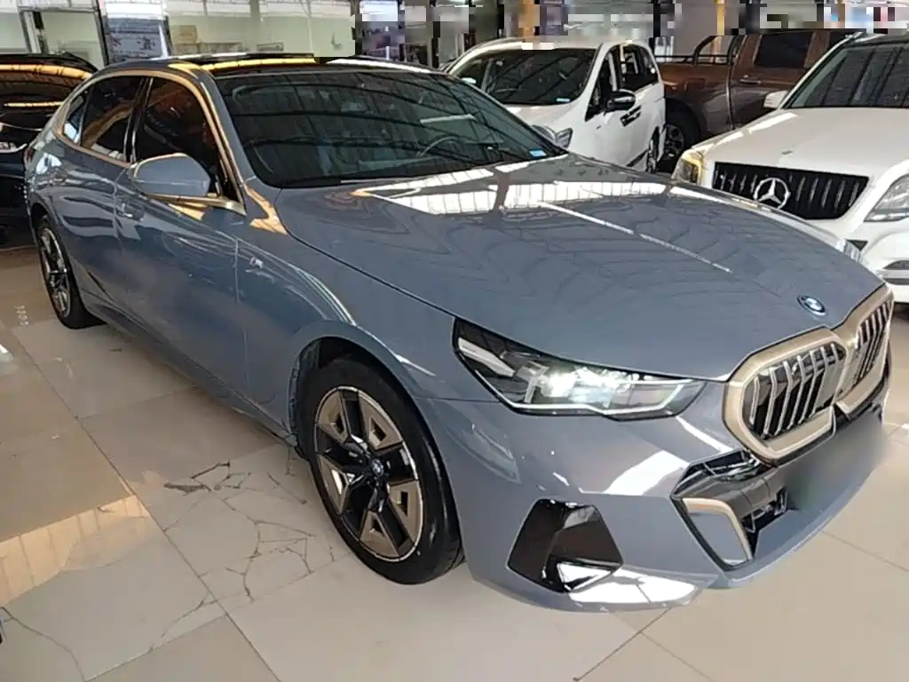 BMW i5 2024 eDrive 35L Premium Model M Sport Package — фото 4