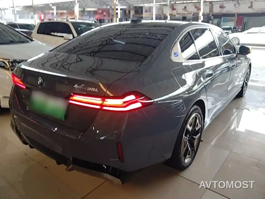 BMW i5 2024 eDrive 35L Premium Model M Sport Package — фото 7
