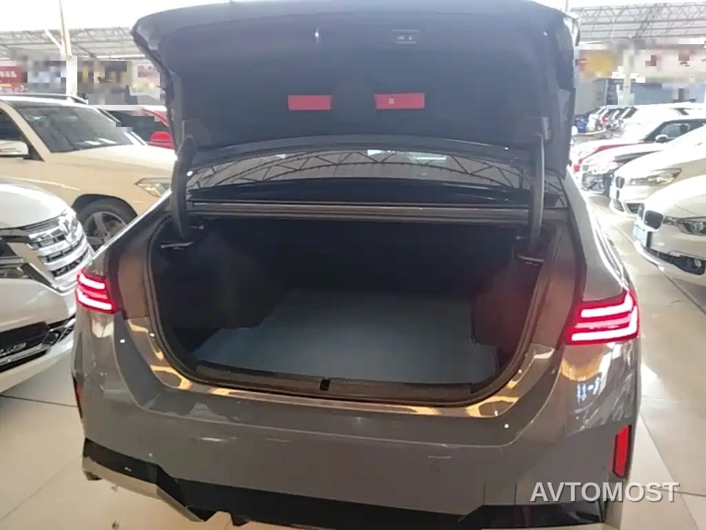 BMW i5 2024 eDrive 35L Premium Model M Sport Package — фото 19