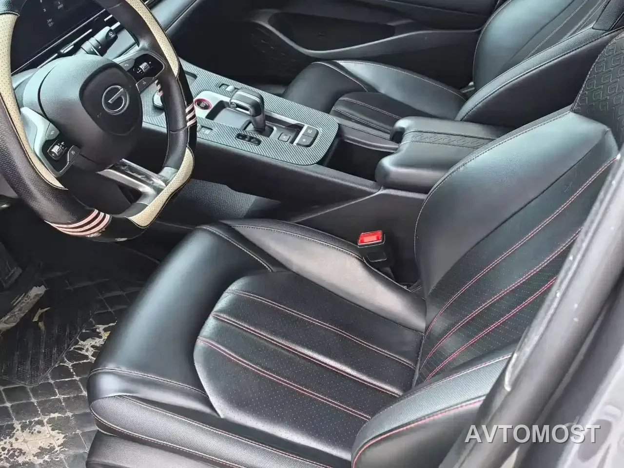 GAC Trumpchi Emkoo 2023 Shadow Leopard H High-Efficiency Hybrid — фото 7