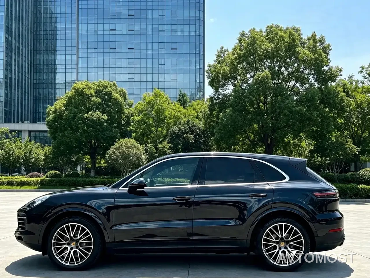 Porsche Cayenne 2022 Cayenne 3.0T Platinum Edition — фото 3