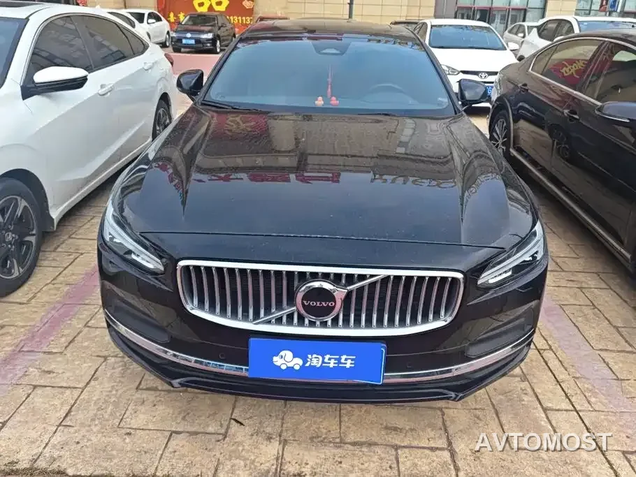 Volvo S90 2024 B5 Momentum Luxury Edition — фото 2