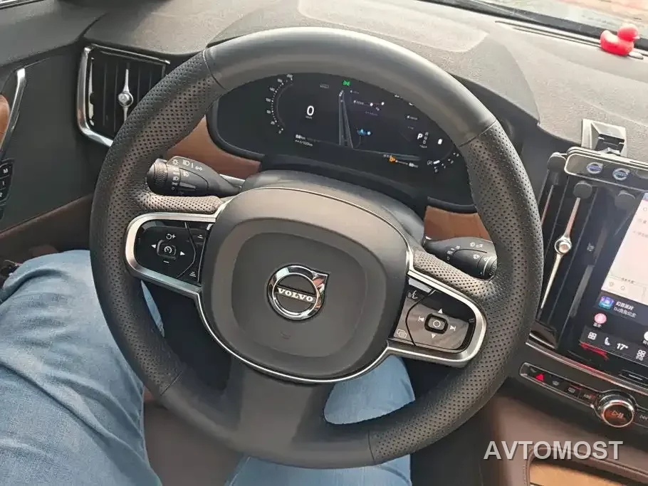 Volvo S90 2024 B5 Momentum Luxury Edition — фото 11