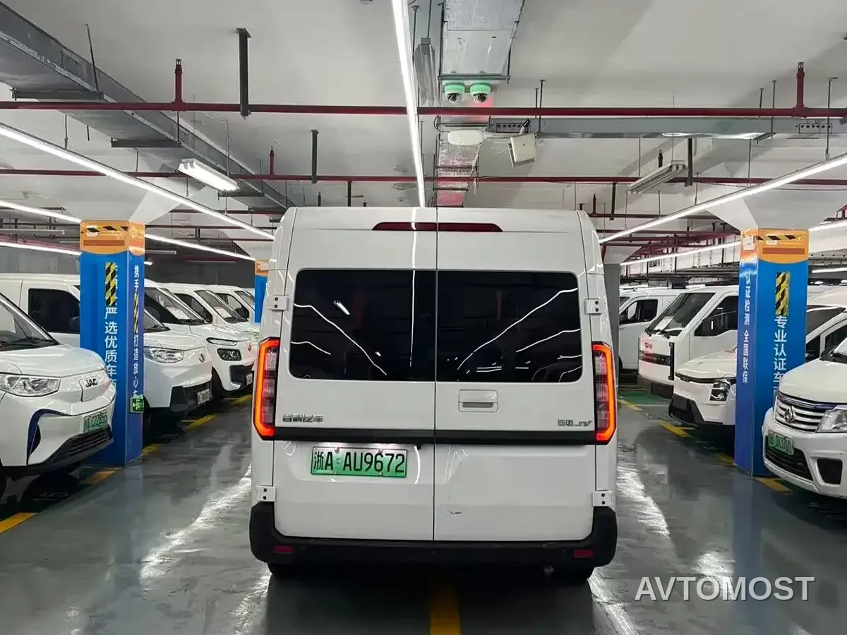 Yuan Cheng Farizon Super VAN 2024 Model Smart Wealth Edition Medium Wheelbase Medium Roof 83kWh — фото 9