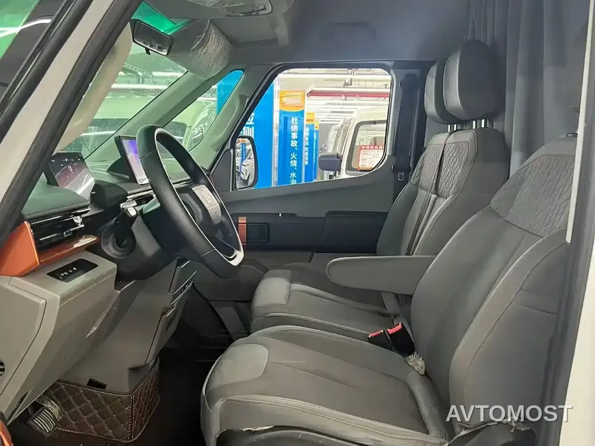 Yuan Cheng Farizon Super VAN 2024 Model Smart Wealth Edition Medium Wheelbase Medium Roof 83kWh — фото 11