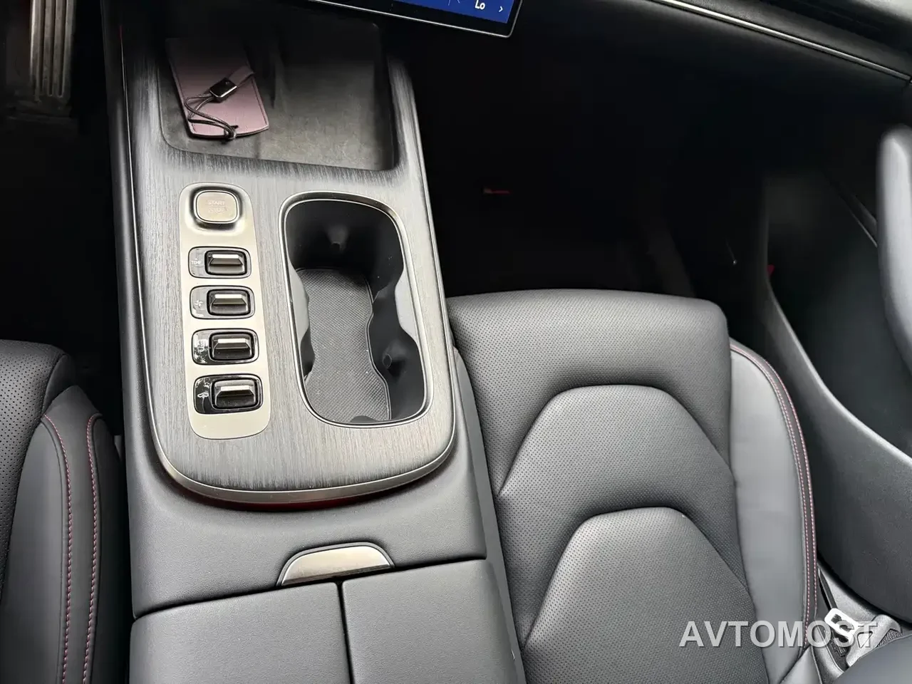 Xiaomi SU7 2024 AWD Extended Range Advanced Smart Driving Max Edition — фото 15