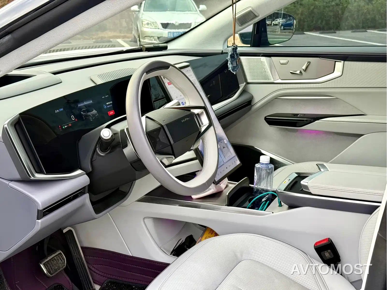 HiPhi Y 2023 560km Elite Edition — фото 6