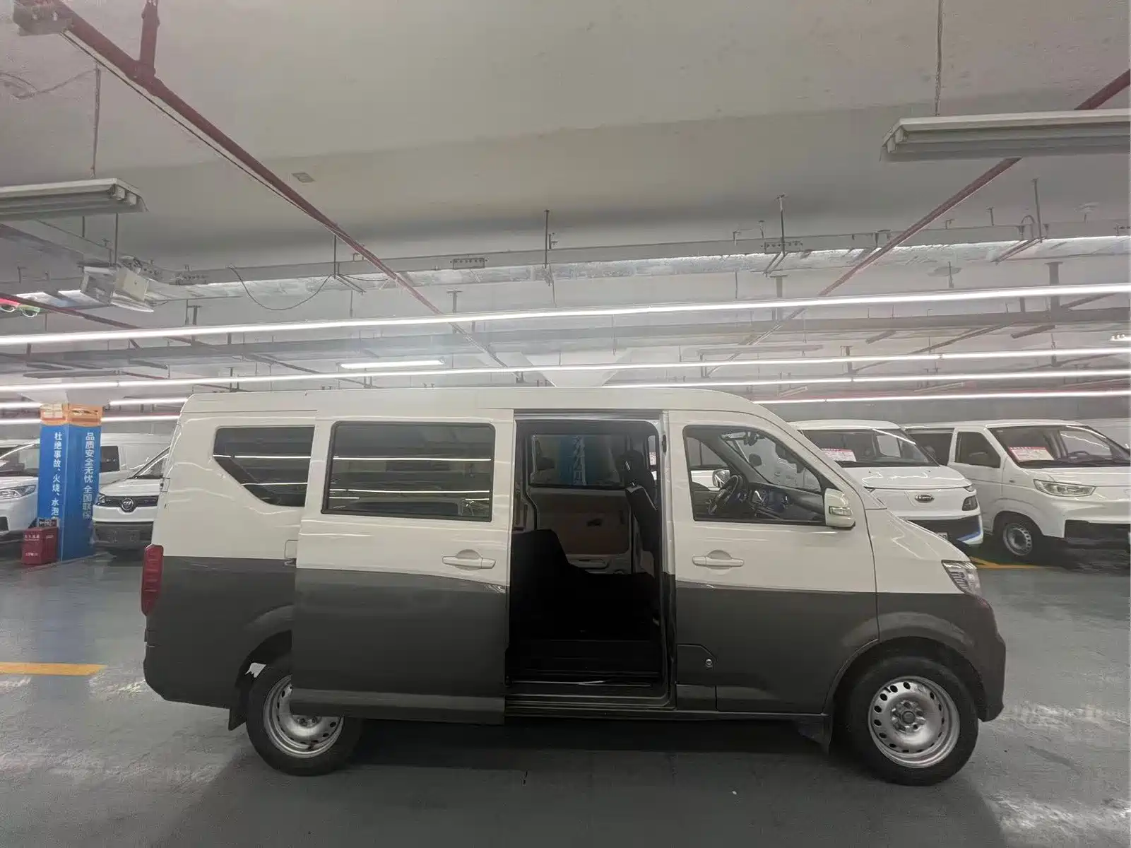 Changan Kuayue Star V5 EV 2024 Luxury 6-Seater Suicide Doors — фото 5