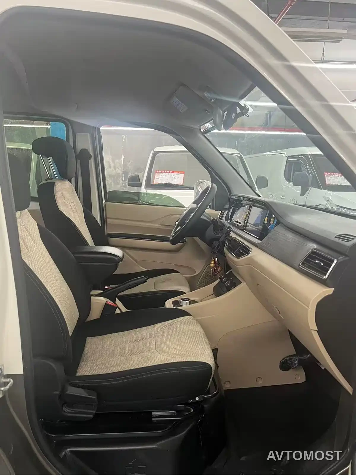Changan Kuayue Star V5 EV 2024 Luxury 6-Seater Suicide Doors — фото 10