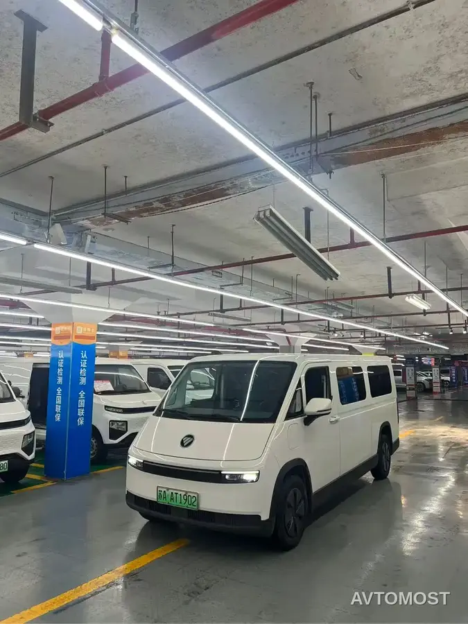 Foton Fengjing i7 2025 Multi-purpose Long Wheelbase FWD CATL 66.67kWh Smart Edition Flat Roof Single Tire 6-Seater