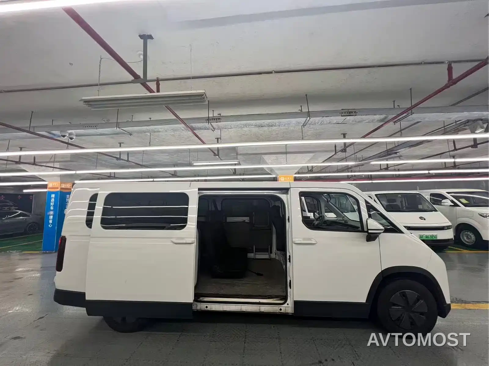 Foton Fengjing i7 2025 Multi-purpose Long Wheelbase FWD CATL 66.67kWh Smart Edition Flat Roof Single Tire 6-Seater — фото 5