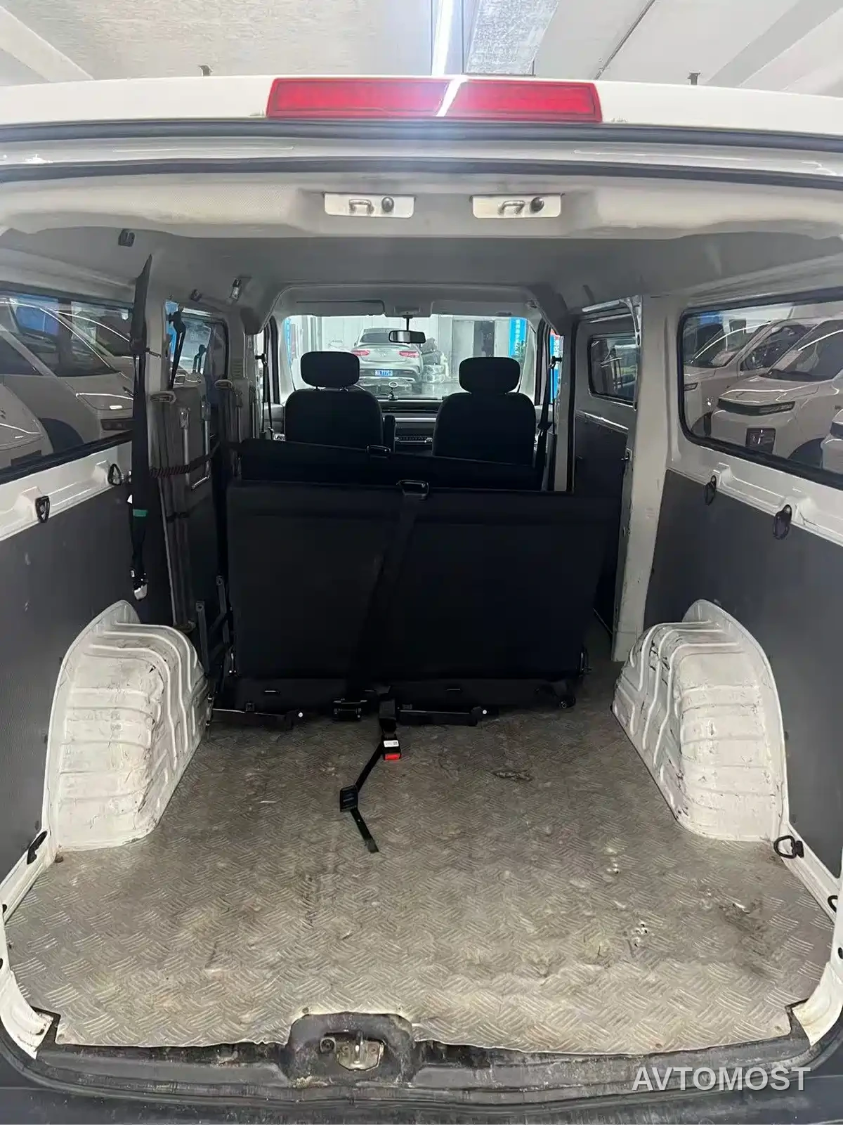 Foton Fengjing i7 2025 Multi-purpose Long Wheelbase FWD CATL 66.67kWh Smart Edition Flat Roof Single Tire 6-Seater — фото 9