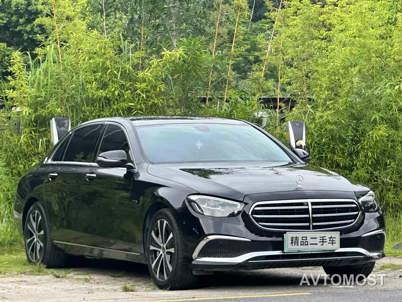 Mercedes-Benz E-Class New Energy 2022 E 350 e L Plug-in Hybrid Sports Sedan — фото 3