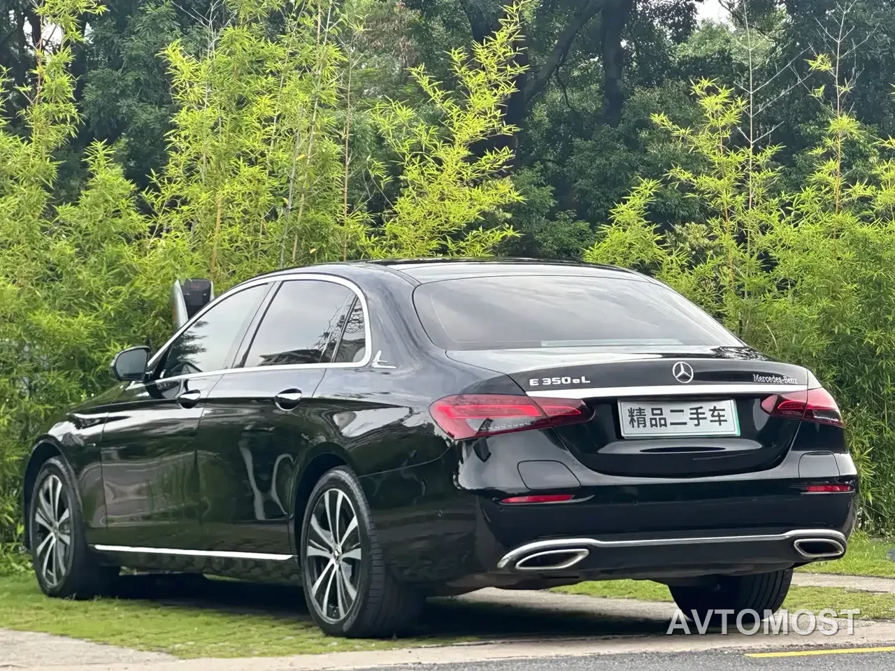Mercedes-Benz E-Class New Energy 2022 E 350 e L Plug-in Hybrid Sports Sedan — фото 4