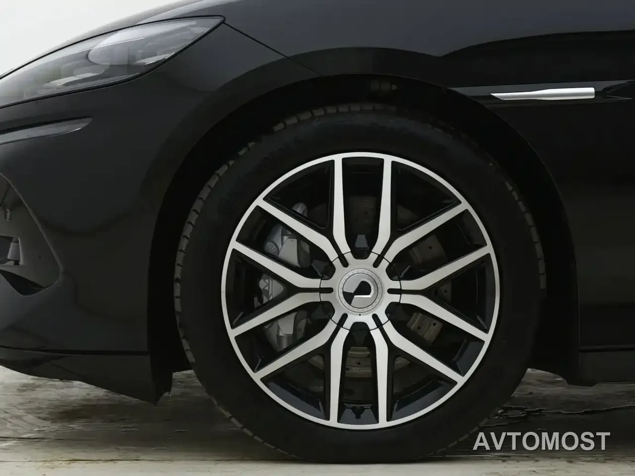 Denza Z9 2024 Model 1100km AWD Max Edition — фото 15