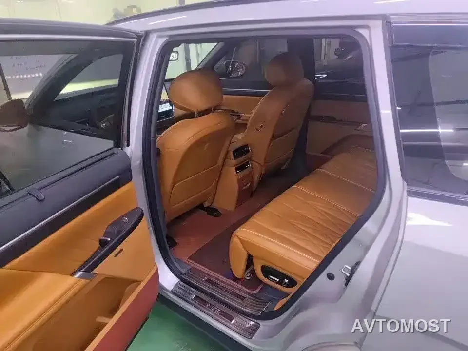 Dongfeng Yipai eπ008 2025 210Max Extended Range 5-Seater — фото 9