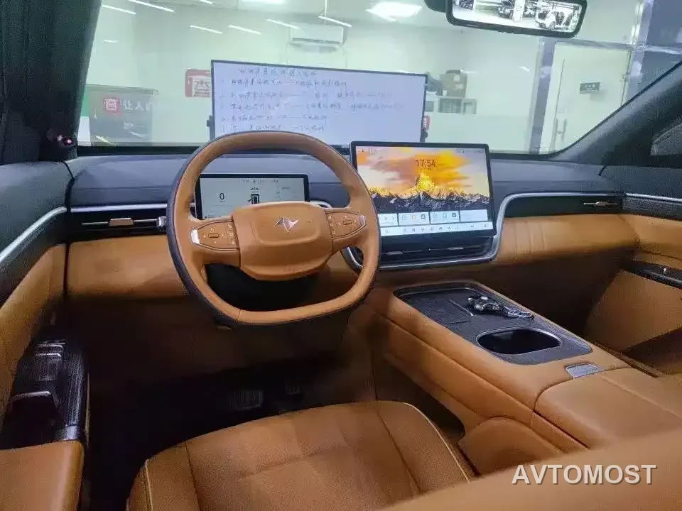Dongfeng Yipai eπ008 2025 210Max Extended Range 5-Seater — фото 2
