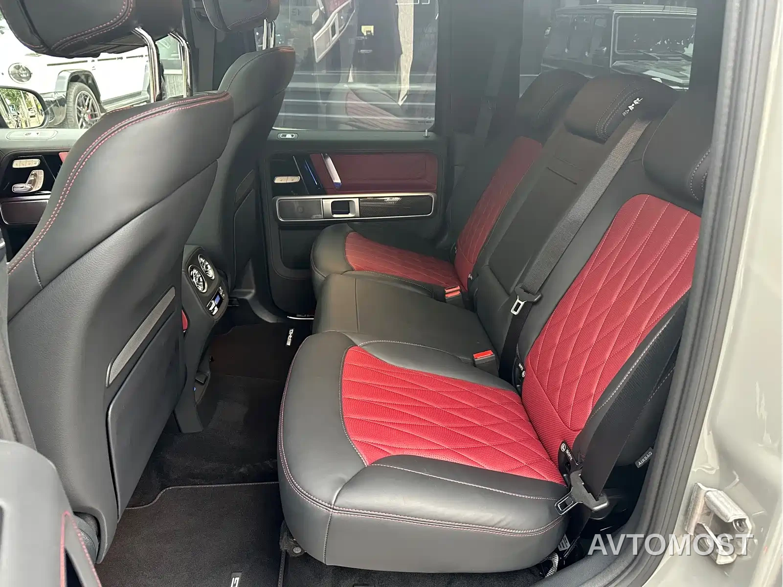 Mercedes-Benz G-Class AMG 2026 Model AMG G 63 — фото 12