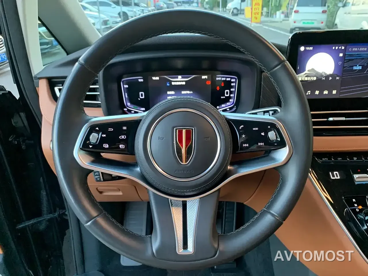 Hongqi HQ9 PHEV 2024 Model 2.0T AWD Business Edition — фото 3