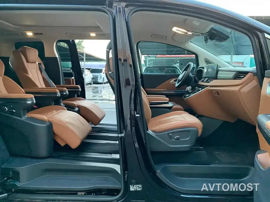Hongqi HQ9 PHEV 2024 Model 2.0T AWD Business Edition