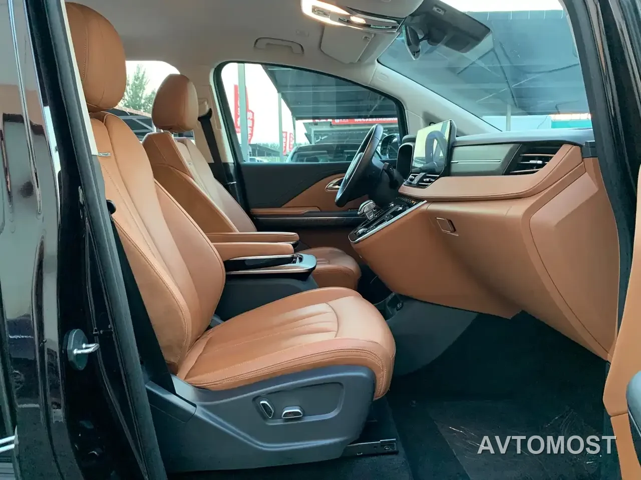 Hongqi HQ9 PHEV 2024 Model 2.0T AWD Business Edition — фото 9
