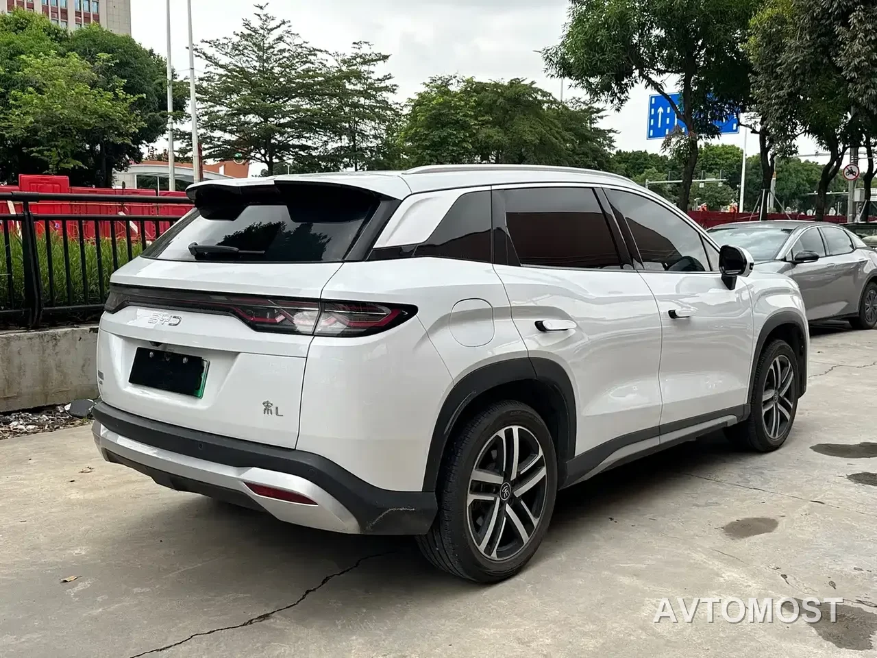 BYD Song L DM-i 2025 Smart Drive Edition 112km Surpassing — фото 12